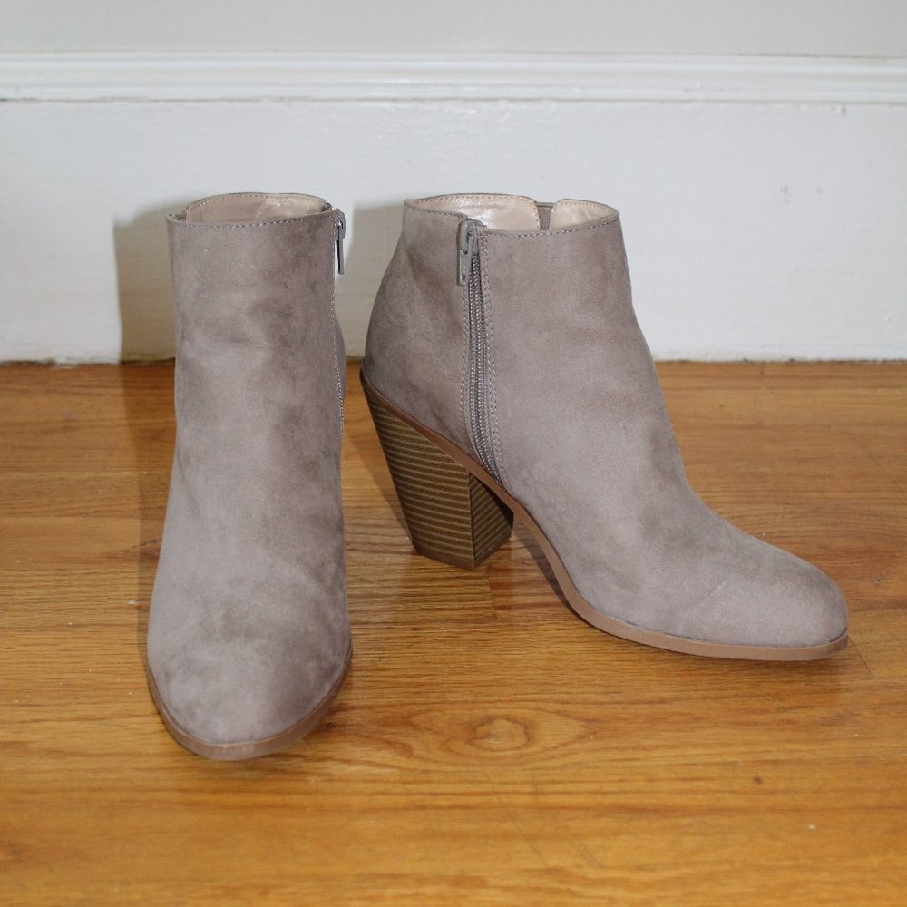 Banana Republic Grey Suede Ankle Booties